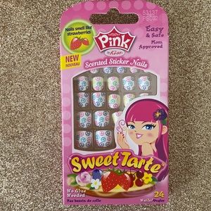 🌻5/$15 Kiss Kids Press On Nails